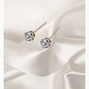 10k Yellow Gold Studs